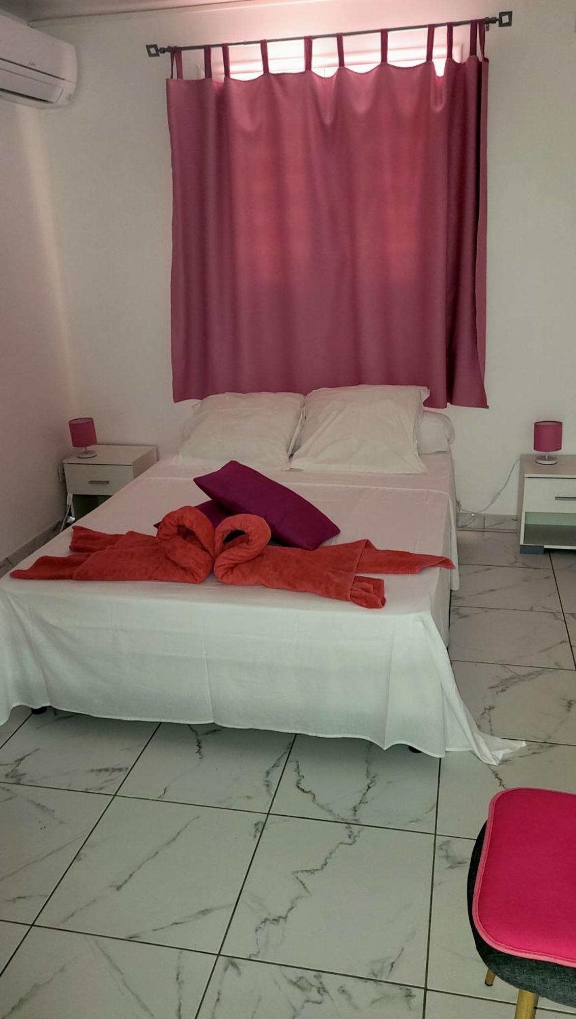 Maison Indep, Spa, Mer, Jardin, Bien-Etre Les Trois-Ilets Exteriör bild