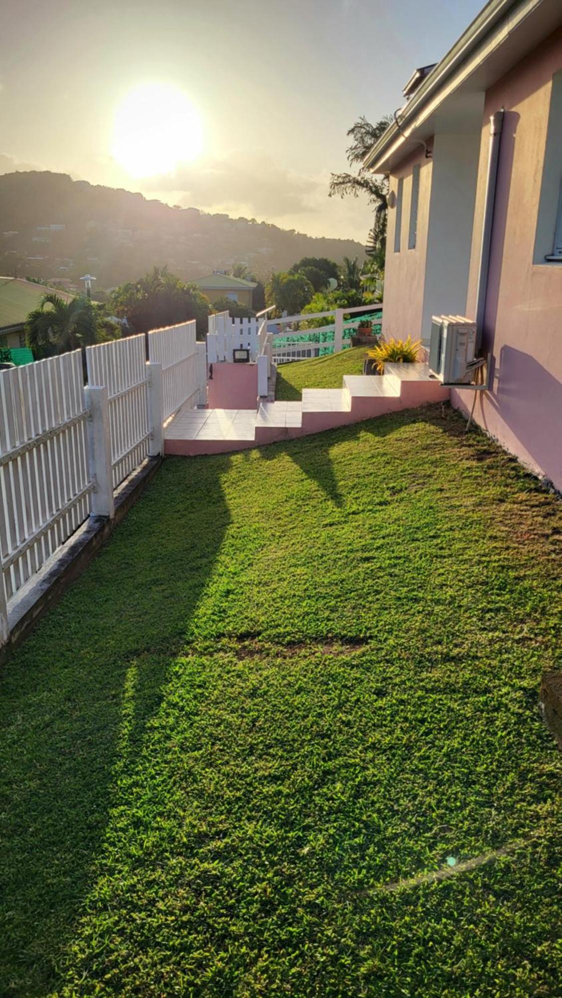 Maison Indep, Spa, Mer, Jardin, Bien-Etre Les Trois-Ilets Exteriör bild